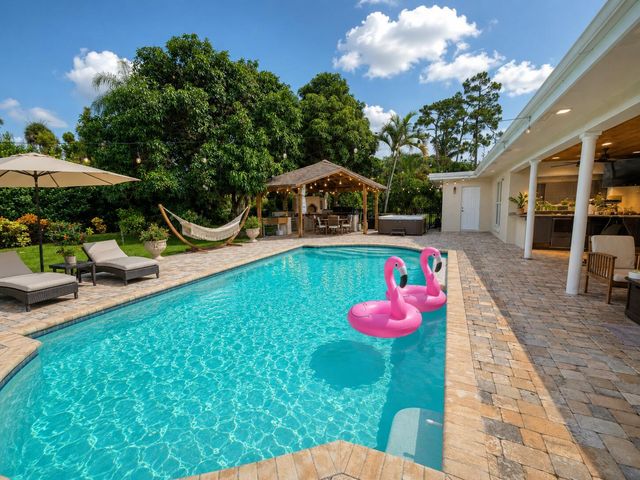 167 Forester Court, Wellington, FL 33414