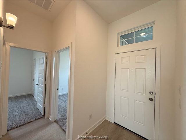 402 Harvest Lake Drive, Snook, TX 77878