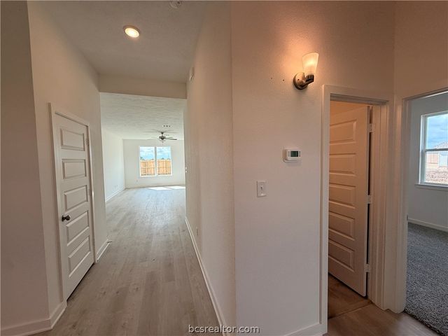 402 Harvest Lake Drive, Snook, TX 77878