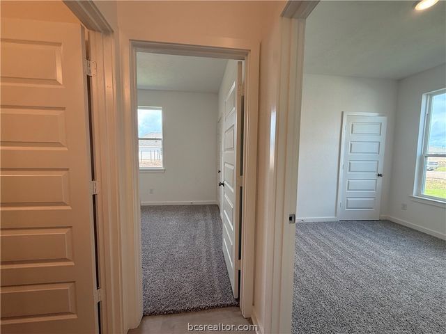 402 Harvest Lake Drive, Snook, TX 77878