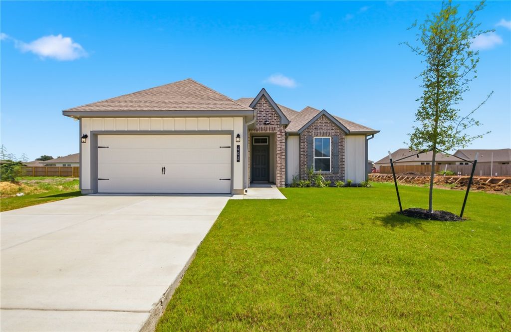 402 Harvest Lake Drive, Snook, TX 77878 — photo 2