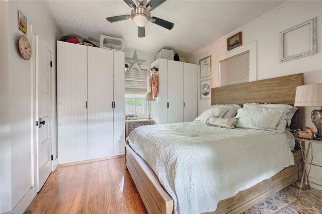 307 W Market ST, Fayetteville, TX 78940