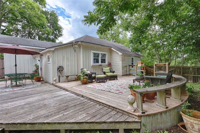 307 W Market ST, Fayetteville, TX 78940