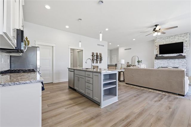 11782 S Deer Run Street 12, Olathe, KS 66061