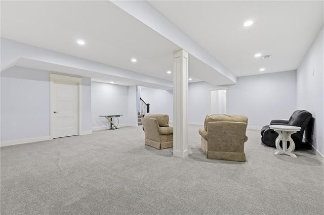 11782 S Deer Run Street 12, Olathe, KS 66061