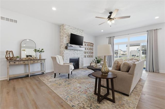 11782 S Deer Run Street 12, Olathe, KS 66061