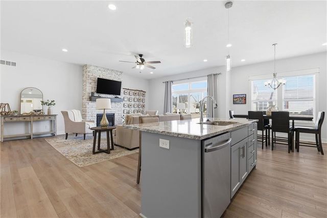 11782 S Deer Run Street 12, Olathe, KS 66061