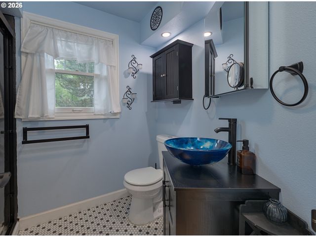 11251 Sw CAPITOL Hwy, Portland, OR 97219