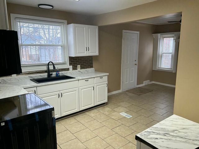 16087 Collingham Drive, Detroit, MI 48205