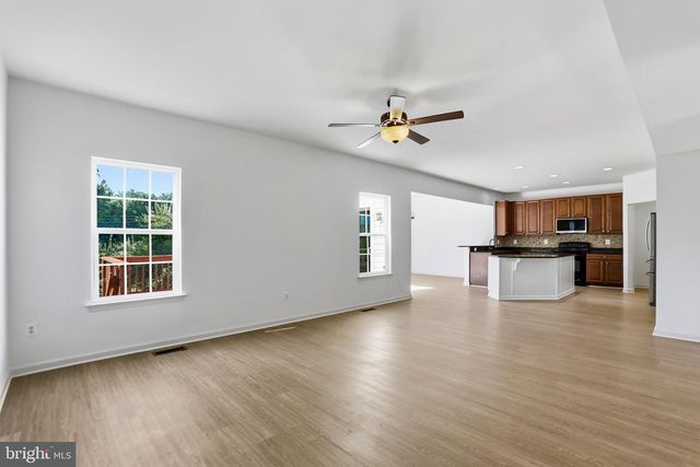 188 VICTORIA LN, Charles Town, WV 25414