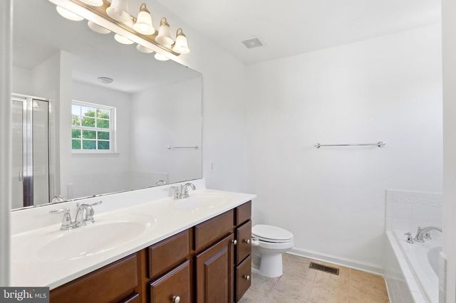 188 VICTORIA LN, Charles Town, WV 25414