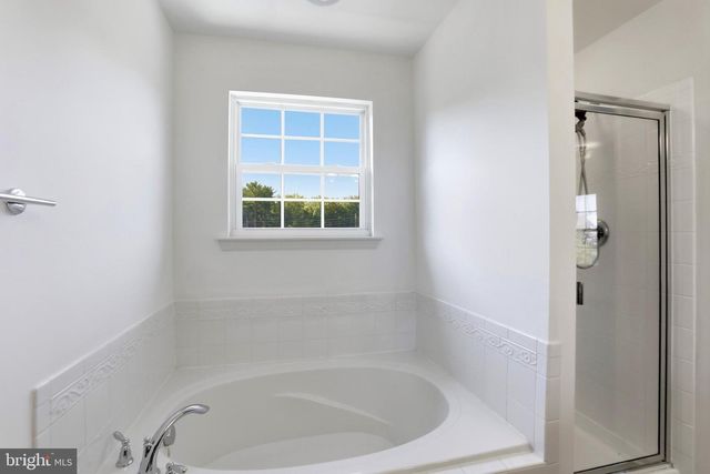 188 VICTORIA LN, Charles Town, WV 25414