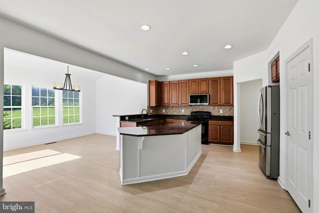 188 VICTORIA LN, Charles Town, WV 25414