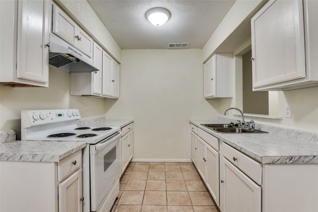 3474 Pacesetter Drive, Dallas, TX 75241