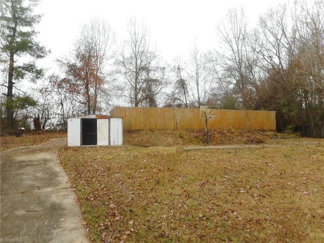 5511 Windemere Circle, Trinity, NC 27370