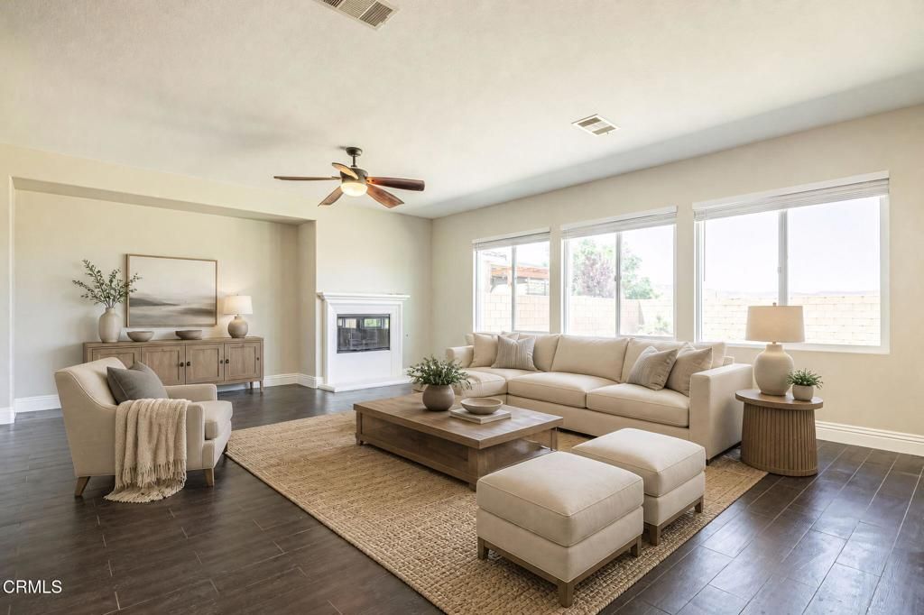 Image 15 of property listing at 43651 Tahoe Way, Lancaster, CA 93536