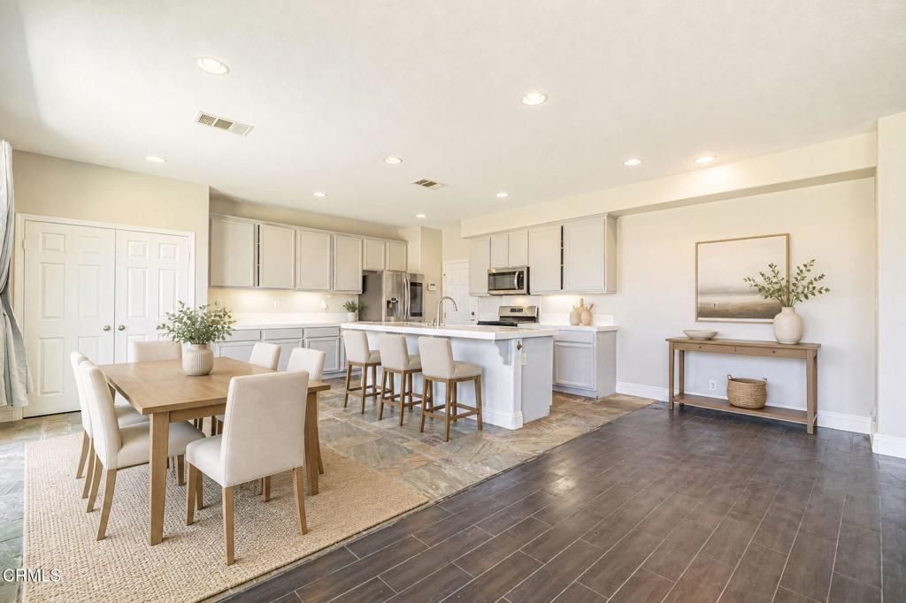 Image 18 of property listing at 43651 Tahoe Way, Lancaster, CA 93536