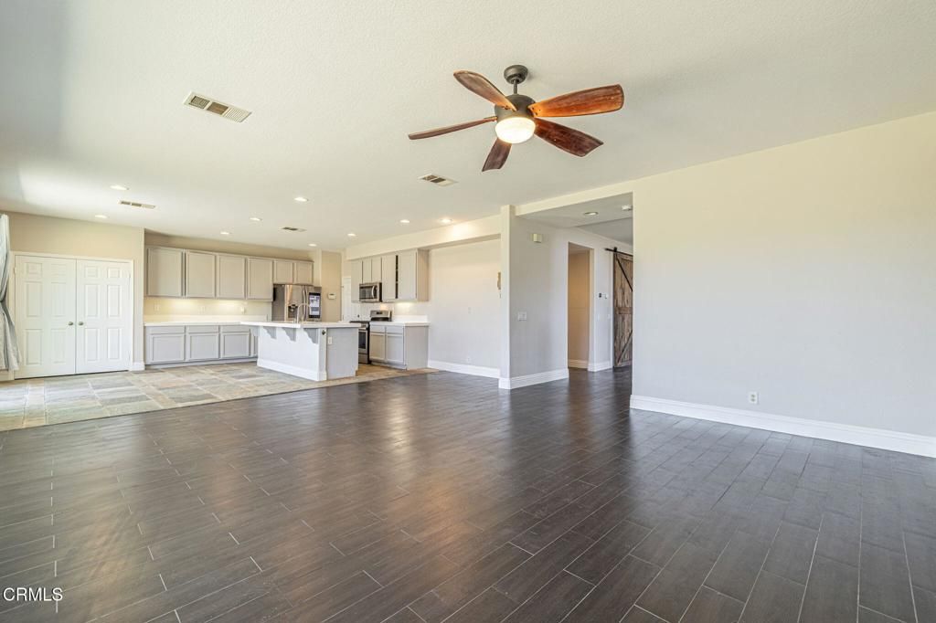 Image 20 of property listing at 43651 Tahoe Way, Lancaster, CA 93536