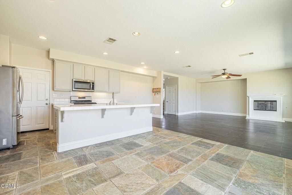 Image 23 of property listing at 43651 Tahoe Way, Lancaster, CA 93536