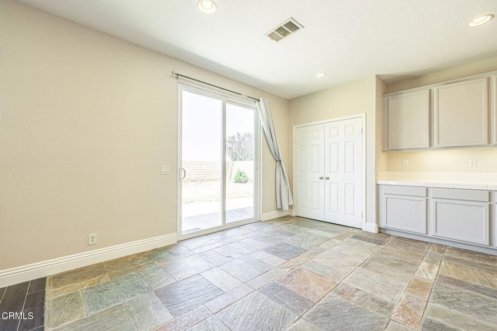 Image 24 of property listing at 43651 Tahoe Way, Lancaster, CA 93536
