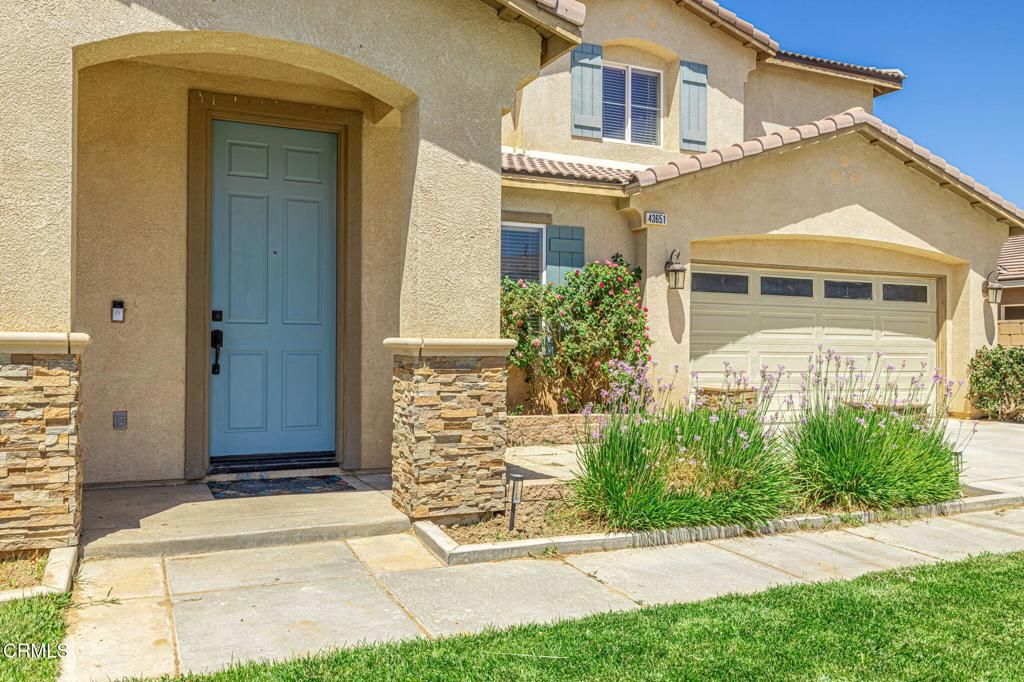 Image 4 of property listing at 43651 Tahoe Way, Lancaster, CA 93536