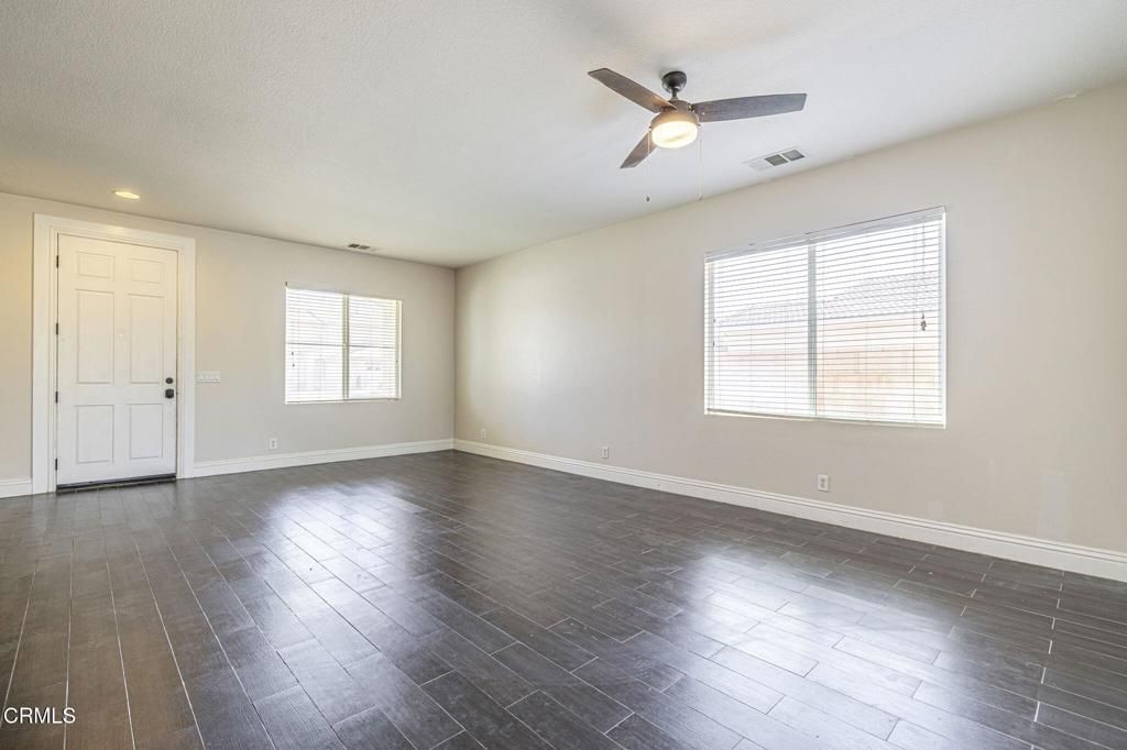 Image 9 of property listing at 43651 Tahoe Way, Lancaster, CA 93536