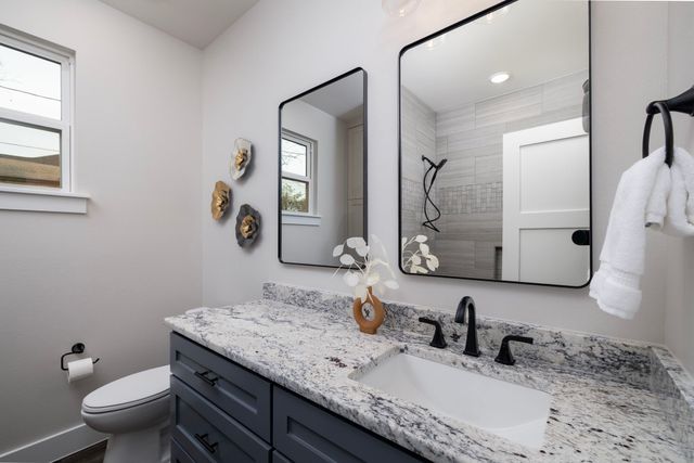 621 Oaklawn Drive, River Oaks, TX 76114