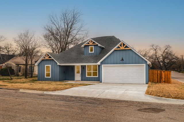 621 Oaklawn Drive, River Oaks, TX 76114