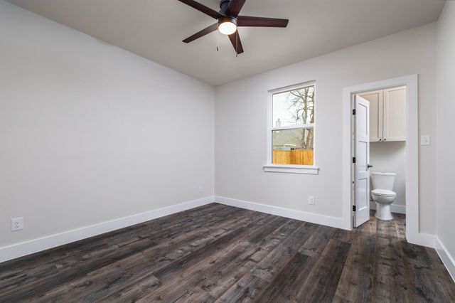 621 Oaklawn Drive, River Oaks, TX 76114