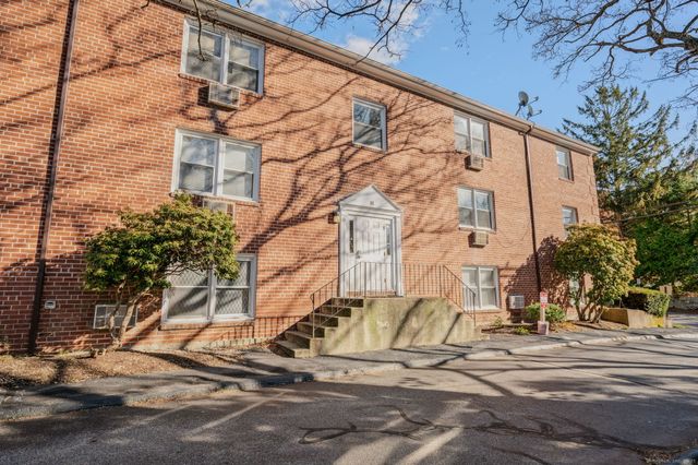 111 Niles Hill Road B, New London, CT 06320