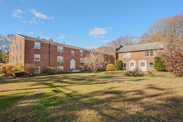 111 Niles Hill Road B, New London, CT 06320