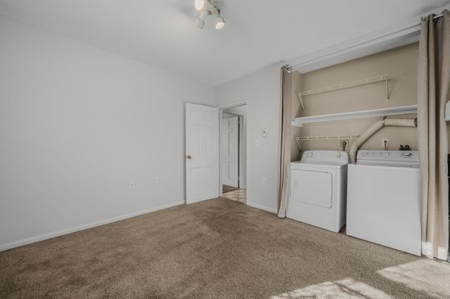 111 Niles Hill Road B, New London, CT 06320