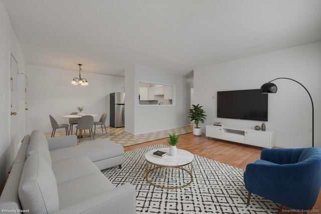 111 Niles Hill Road B, New London, CT 06320