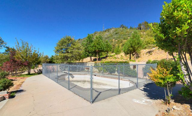 26262 Highway 18, Rimforest, CA 92378
