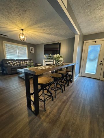 10 Amy Lane, Russell Springs, KY 42642