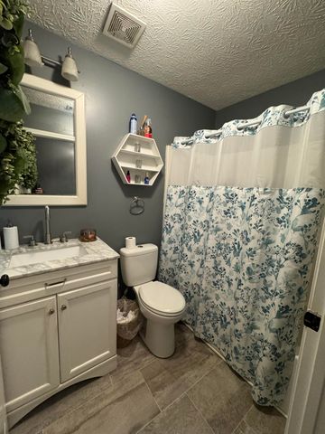 10 Amy Lane, Russell Springs, KY 42642