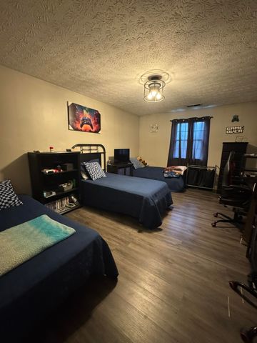 10 Amy Lane, Russell Springs, KY 42642