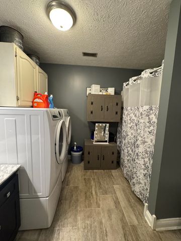 10 Amy Lane, Russell Springs, KY 42642