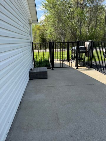 10 Amy Lane, Russell Springs, KY 42642