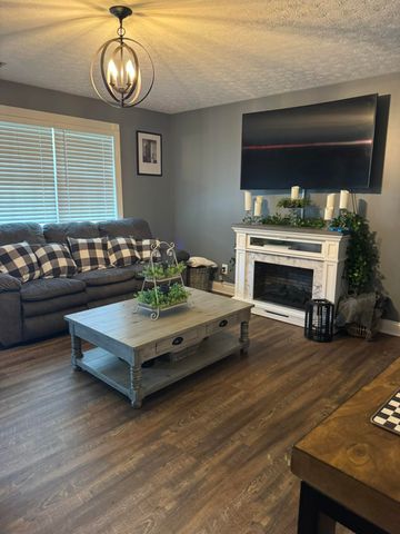 10 Amy Lane, Russell Springs, KY 42642