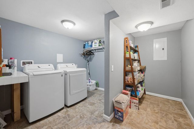 1007 S Cooper, Wichita, KS 67207