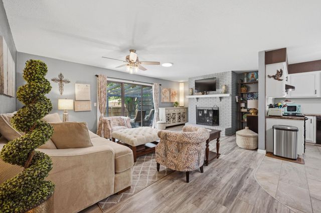1007 S Cooper, Wichita, KS 67207