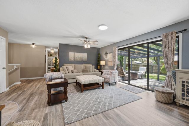 1007 S Cooper, Wichita, KS 67207