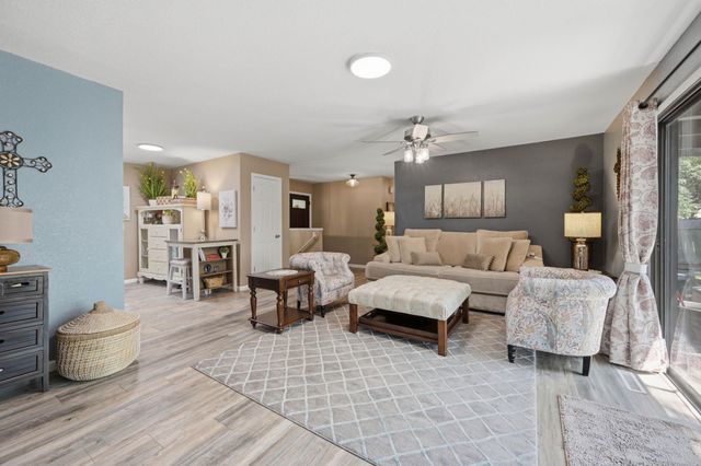 1007 S Cooper, Wichita, KS 67207