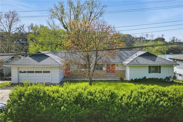 13 P Lake Shore Drive, Lake Lotawana, MO 64086