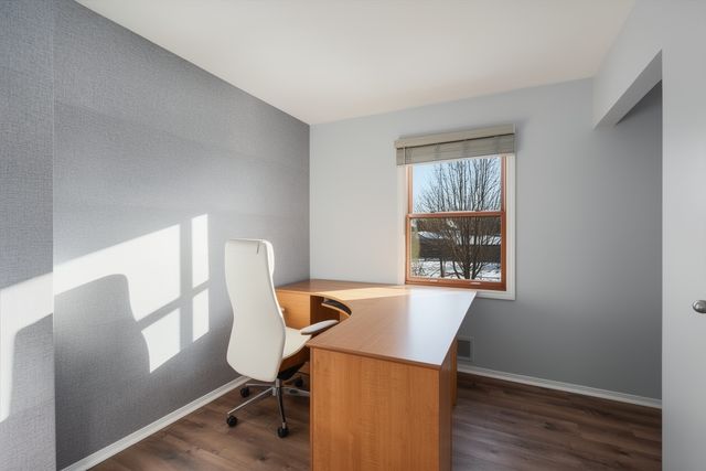 1328 Hill Road, Geneva, IL 60134