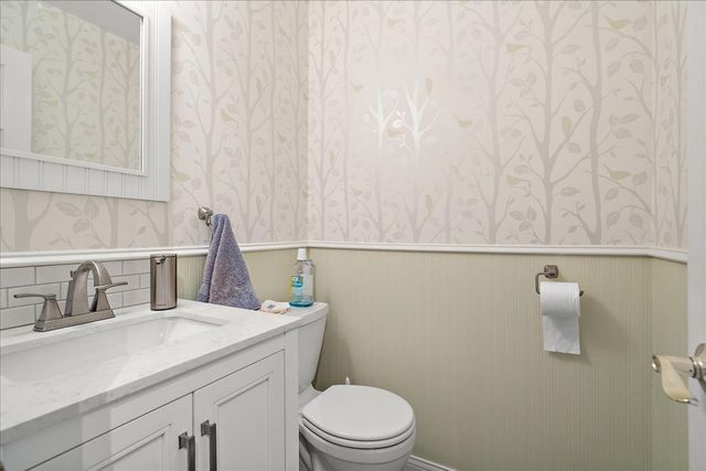 1328 Hill Road, Geneva, IL 60134