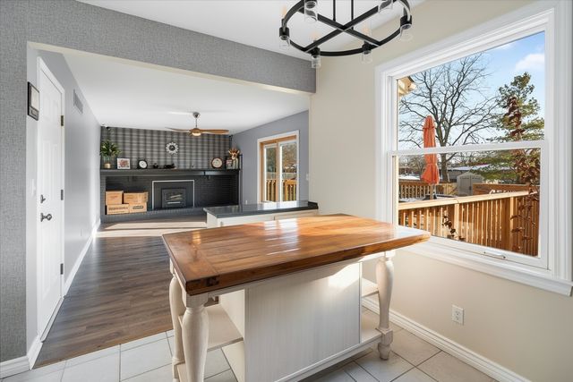 1328 Hill Road, Geneva, IL 60134