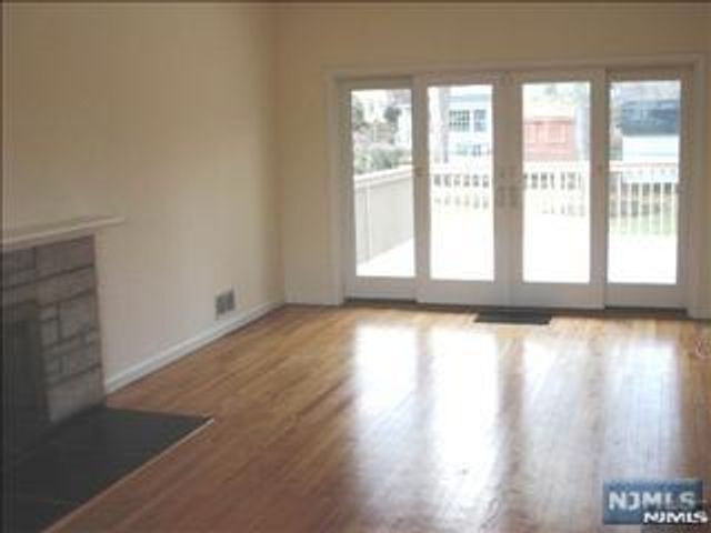 15 Greentree Terrace, Tenafly, NJ 07670