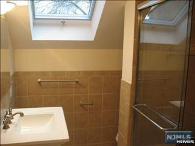 15 Greentree Terrace, Tenafly, NJ 07670